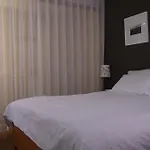 Sleepy Inn Downtown Lakeside Beijing